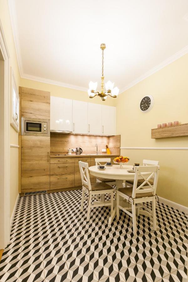 Vintage Poselska Apartment คราคูฟ ภายนอก รูปภาพ